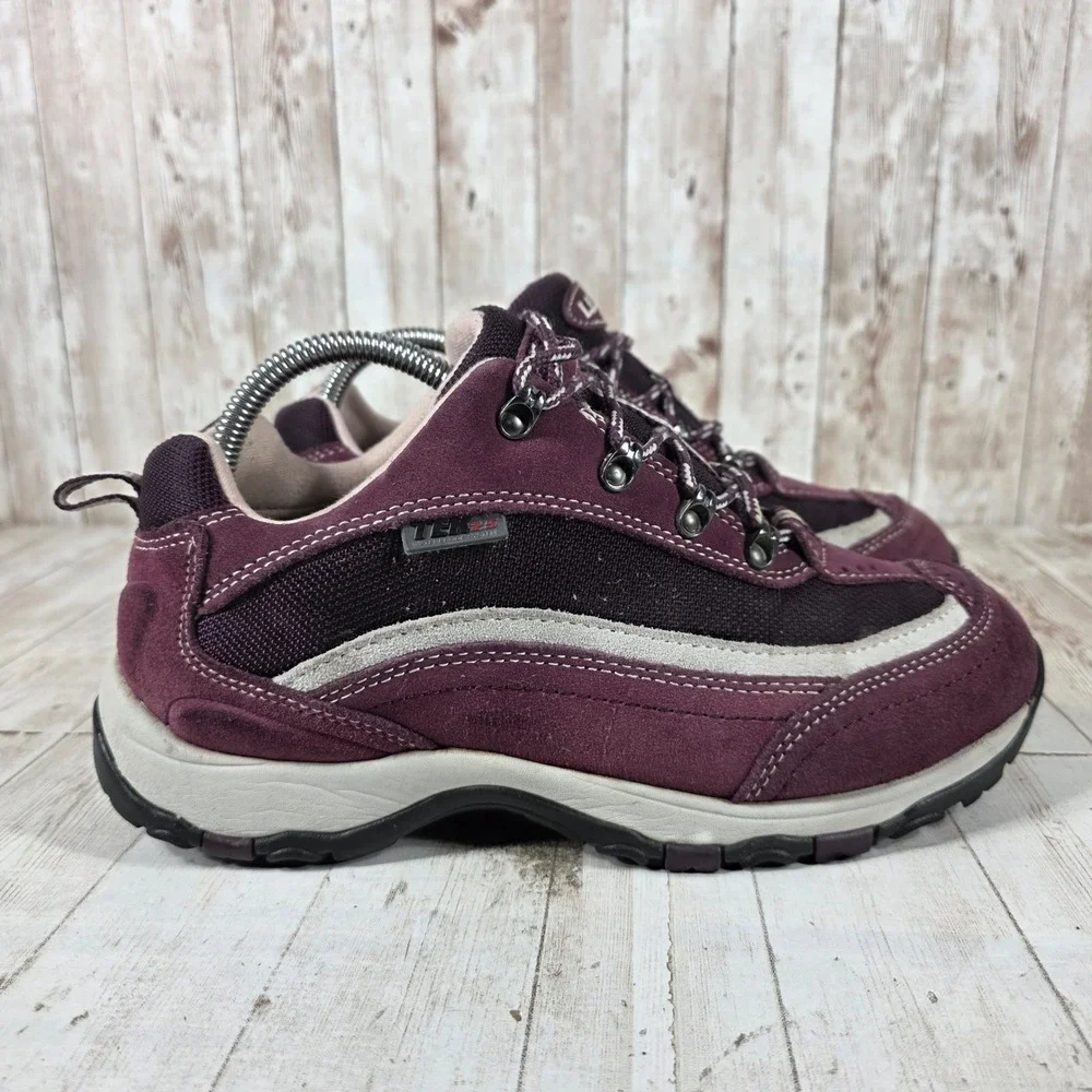 LL Bean Women 8 Wide Snow Sneaker Waterproof Primaloft Plum Purple Hiking Boot